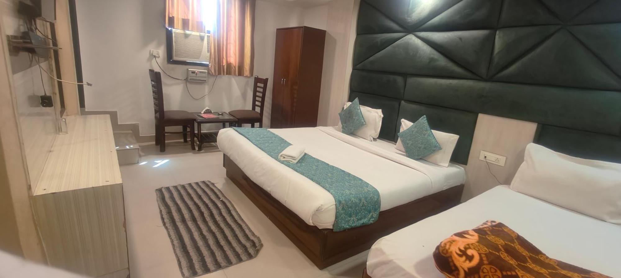 Tmr Krone Near Igi Airport Delhi Hotel 4*
