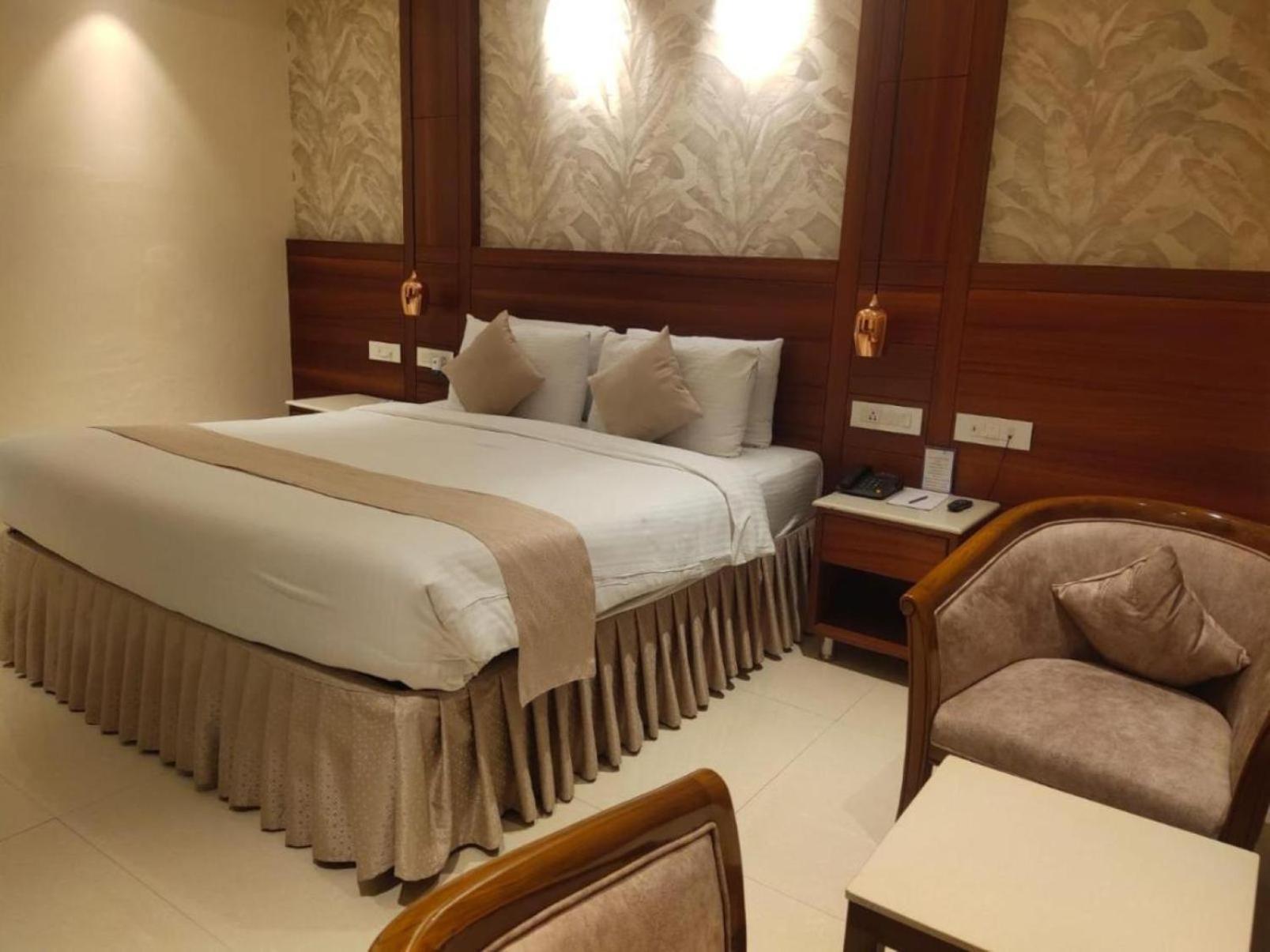Hotel Tmr Krone Near Igi Airport Delhi New Delhi