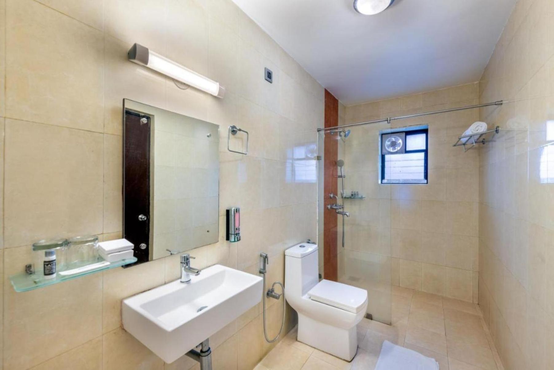 Tmr Krone Near Igi Airport Delhi Hotel